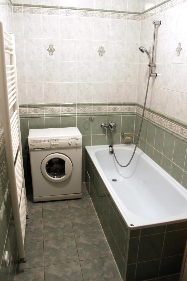 Apartman Triga Snina Dış mekan fotoğraf